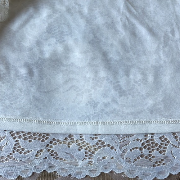 Xhilaration Women’s All Lace Top. - Picture 10 of 11